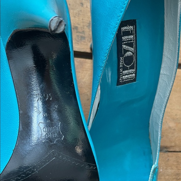 Turquoise vintage Italian pumps - Picture 5 of 6